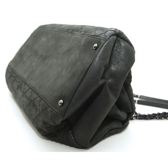 CHANEL Quilted Shoulder Bag JUST MADEMOISELLE Bowling Black Iridescent Chain - Picture 7 of 13